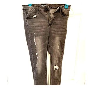UMGEE  Gray Distressed Skinnies